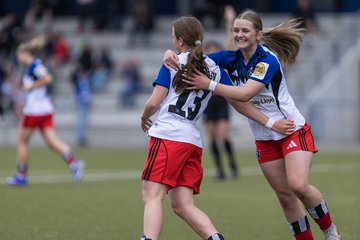 Bild 100 - wBJ Hamburger SV - FC Suederelbe : Ergebnis: 9:0